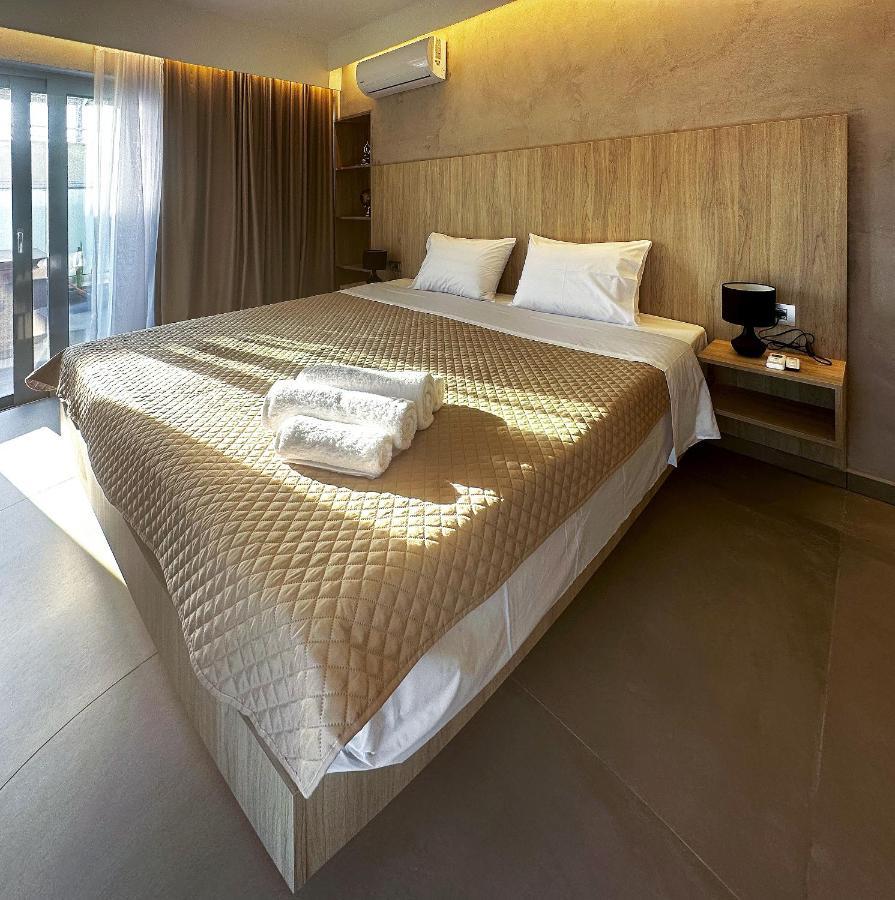 Rodosrooms
