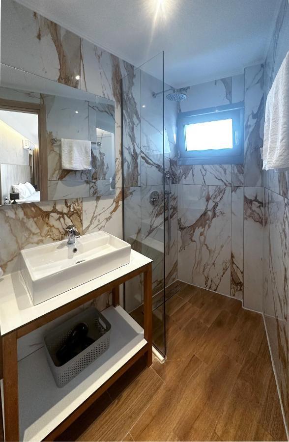 Rodosrooms *